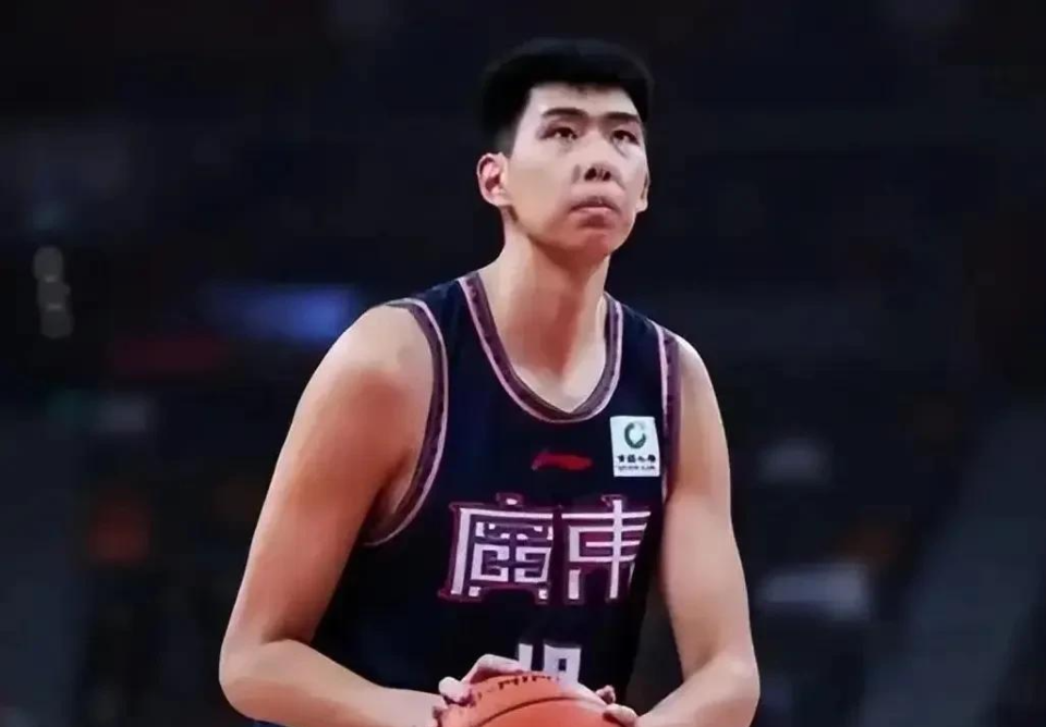 是对球队现, kNZN, 随广东U