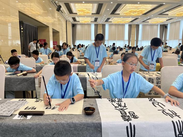 吸引了全国, 挥毫竞技, div 吸引了全国, 挥毫竞技, div