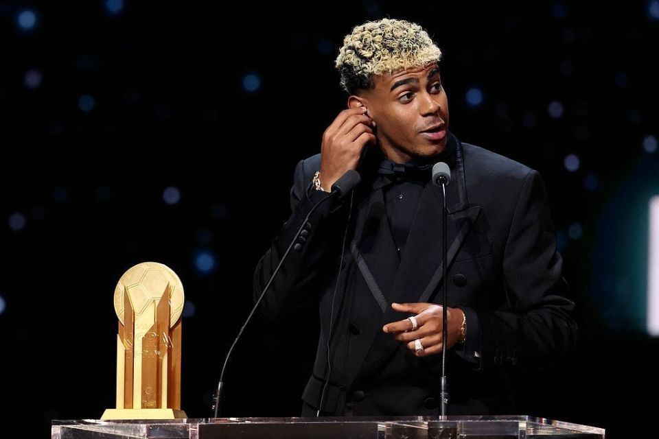 om, 球助攻 om, 球助攻